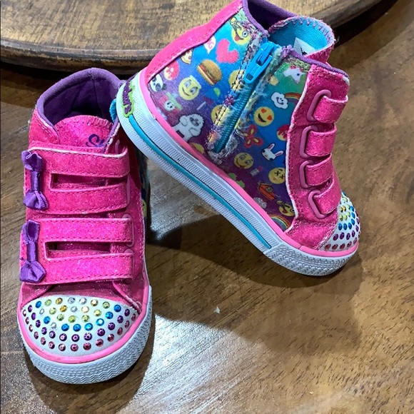 skechers zip up shoes